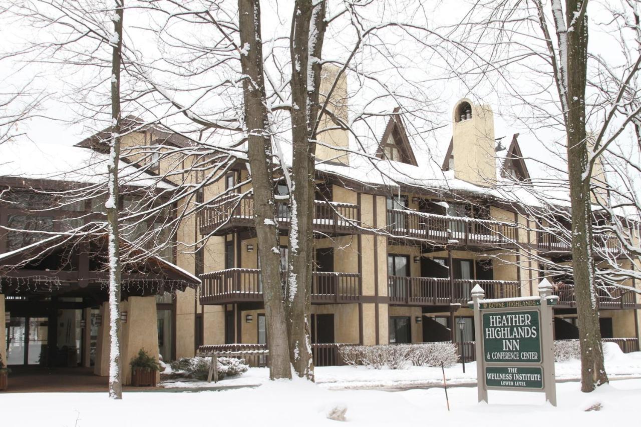 The Highlands At Harbor Springs Hotel Екстериор снимка