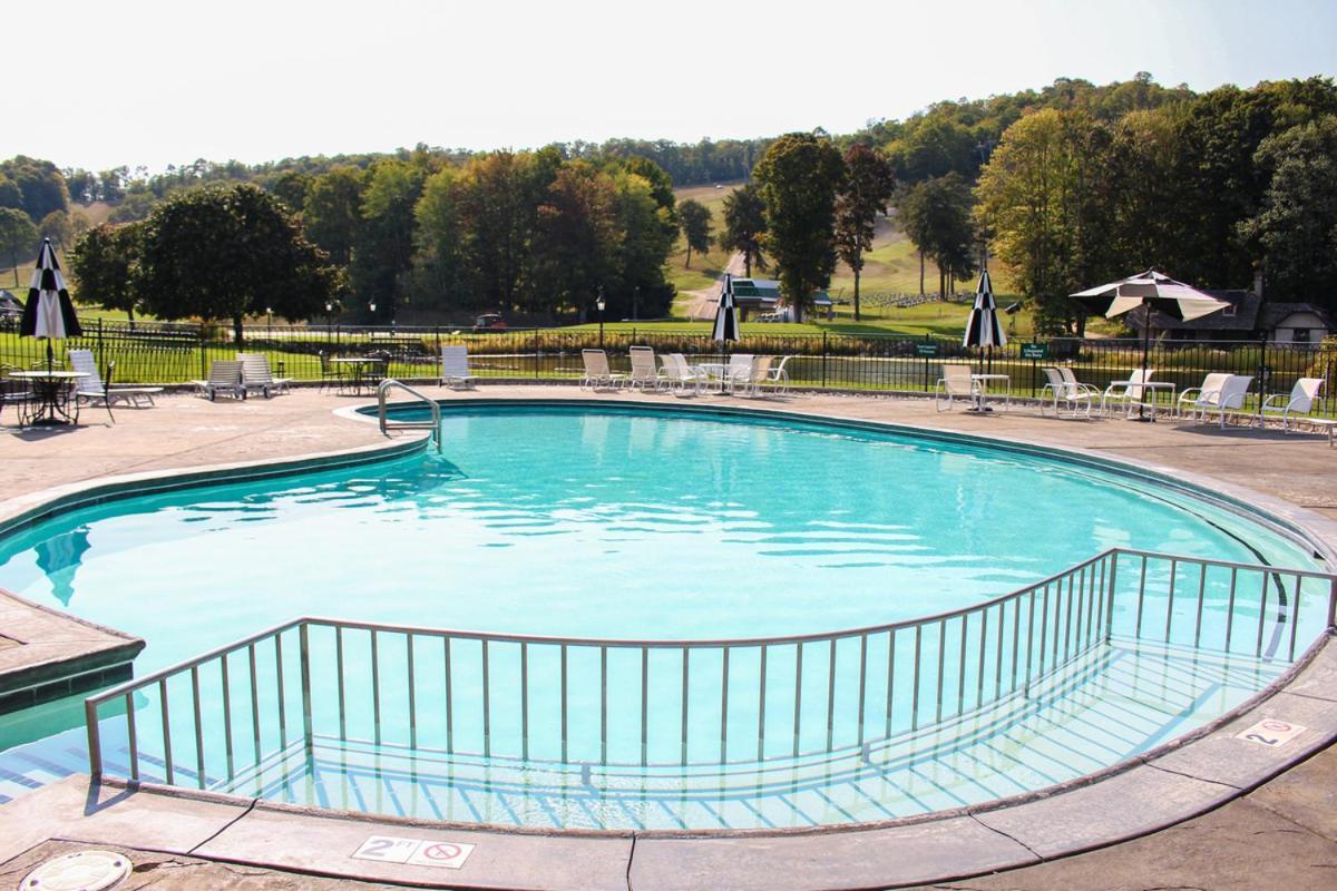 The Highlands At Harbor Springs Hotel Екстериор снимка