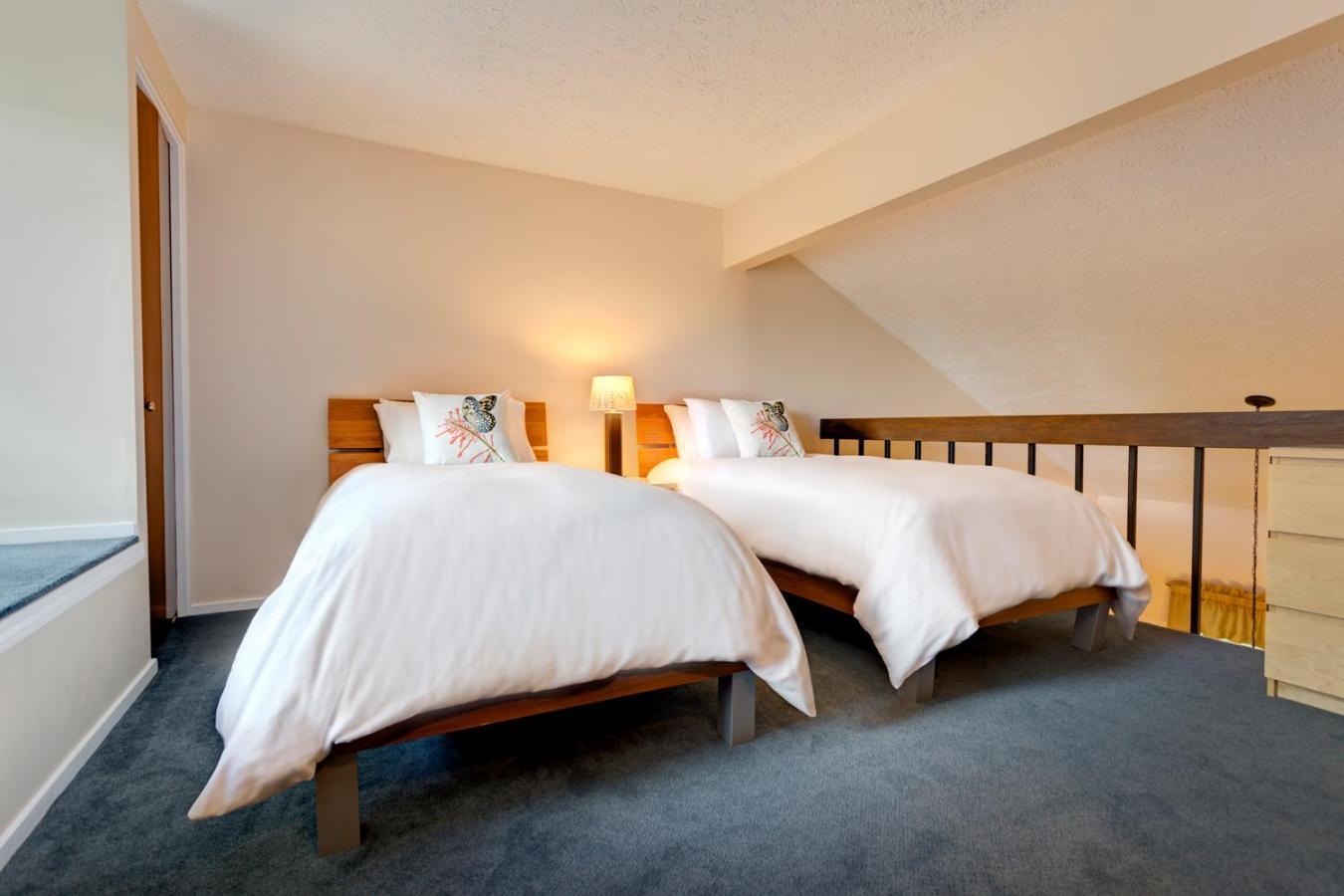 The Highlands At Harbor Springs Hotel Стая снимка