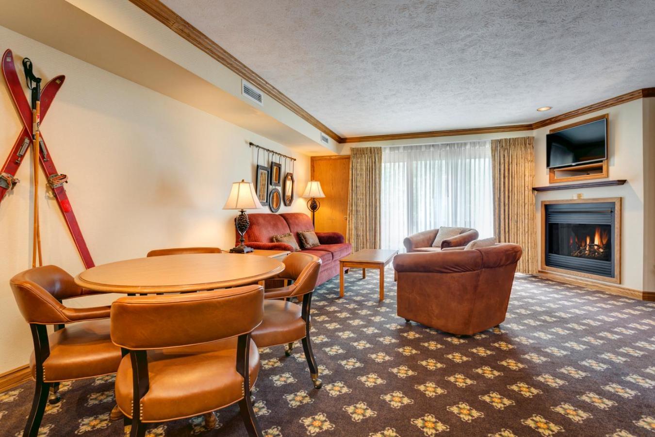 The Highlands At Harbor Springs Hotel Стая снимка