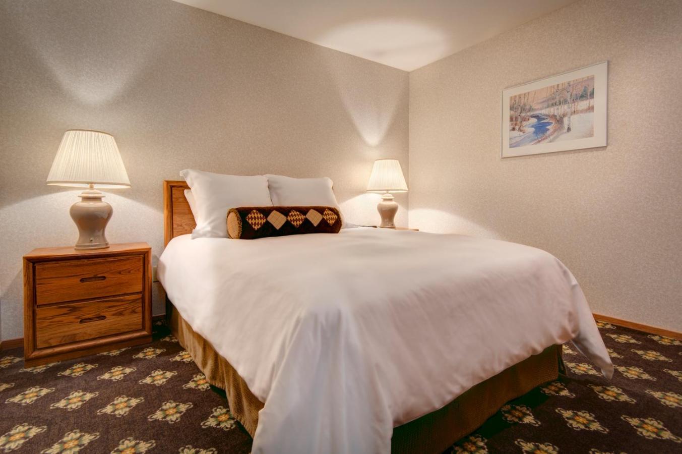The Highlands At Harbor Springs Hotel Стая снимка