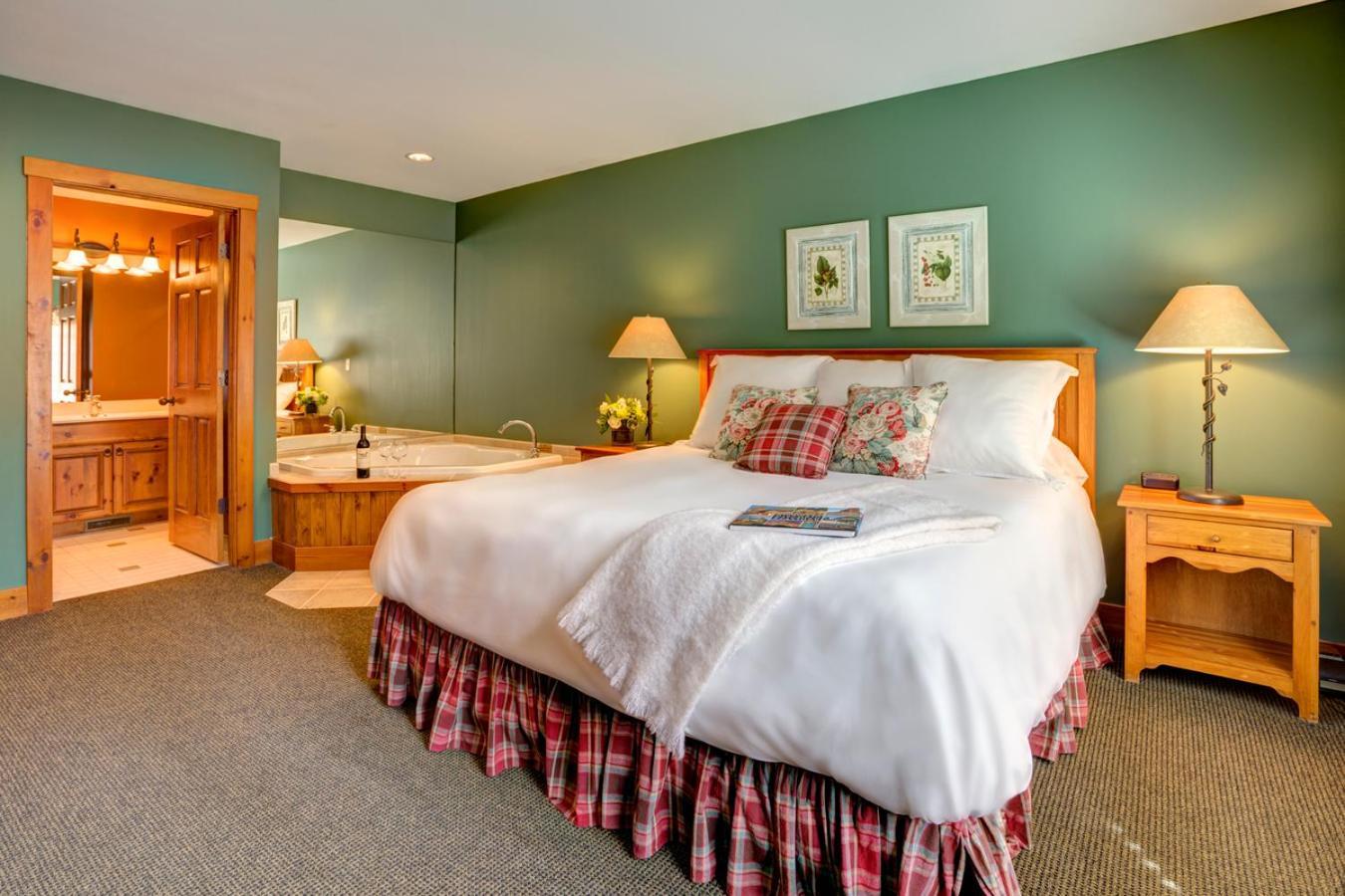 The Highlands At Harbor Springs Hotel Стая снимка